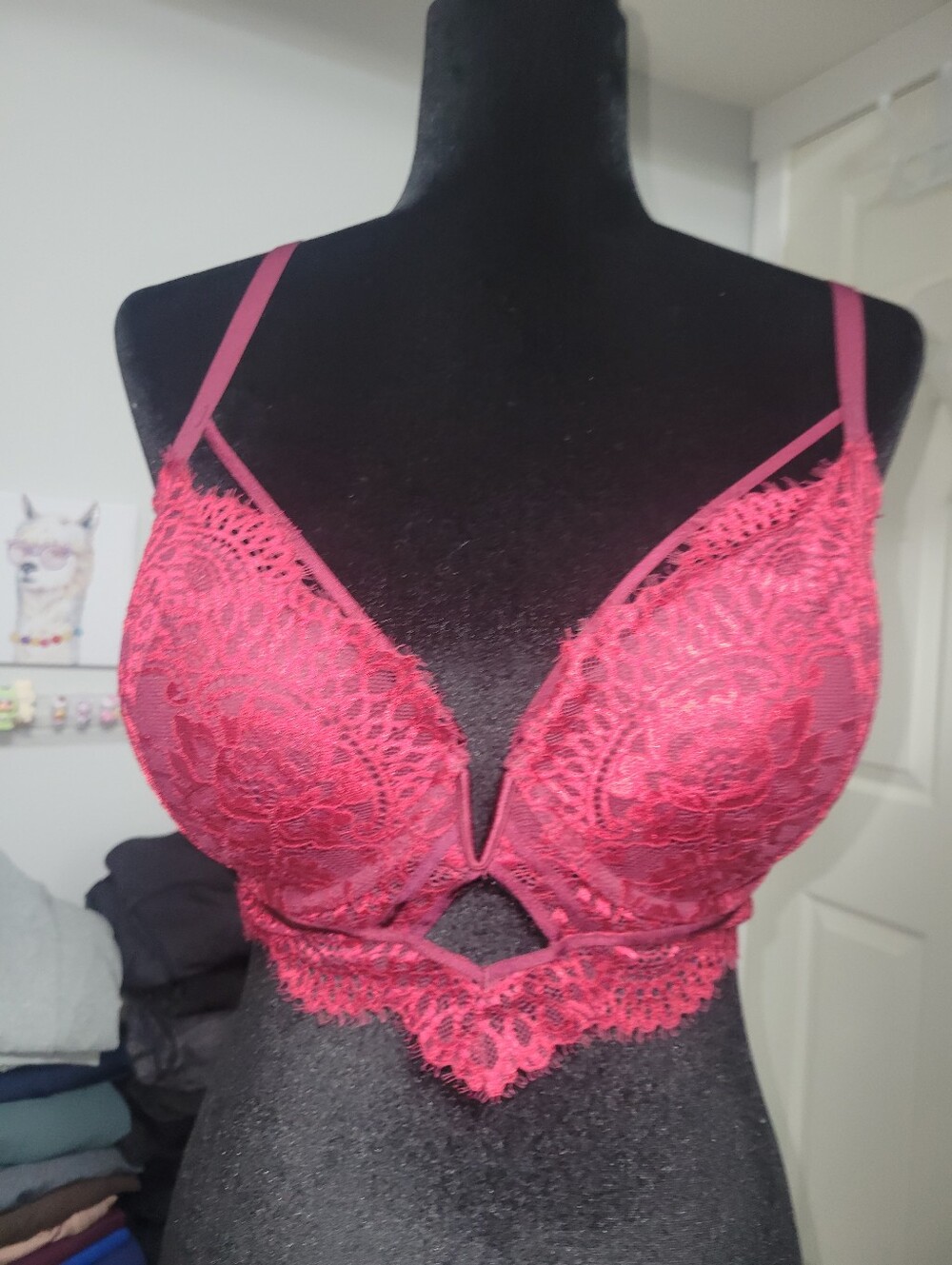 La Senza 34DDD Burgudy With Shiney Lace Bra